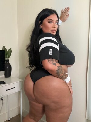 Ashley Bova nude 4