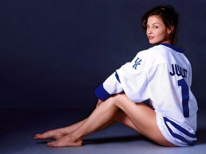 Ashley Judd nude 11