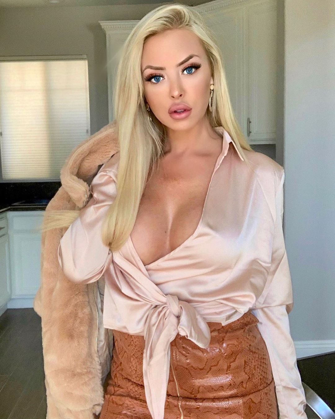 Ashley Twomey nude 8