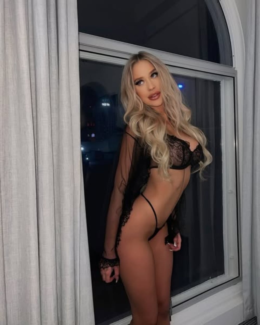 Ashton Rose nude 12