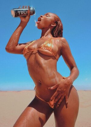 Asia Amour nude 6