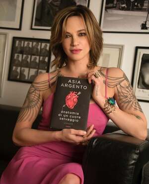 Asia Argento nude 5