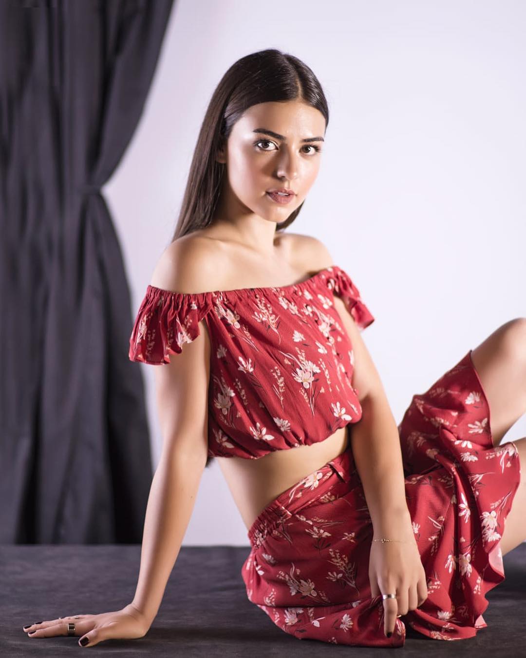 Aslihan Malbora nude 6