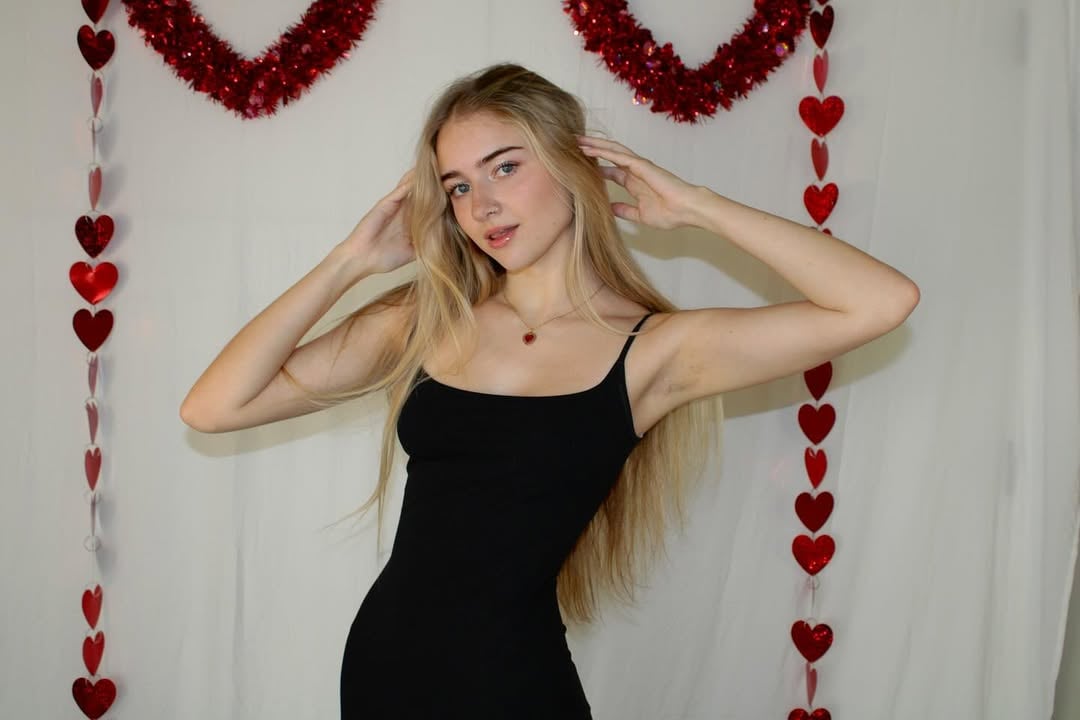 ASMR Berlin nude 5