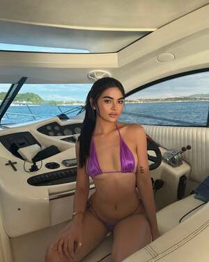 Astrid Lee nude 7