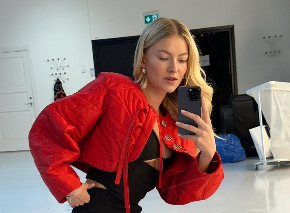 Astrid Smeplass nude 5