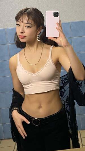 Aubrey Anderson-Emmons nude 11