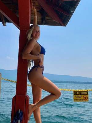 Aubrey Chesna nude 6