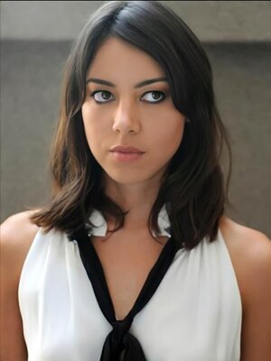 Aubrey Plaza nude 8