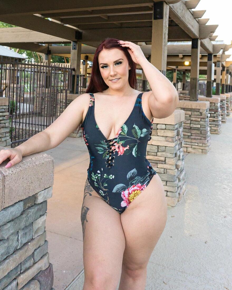 Aubrey Red nude 4