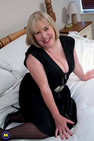 Auntie Trisha nude 3