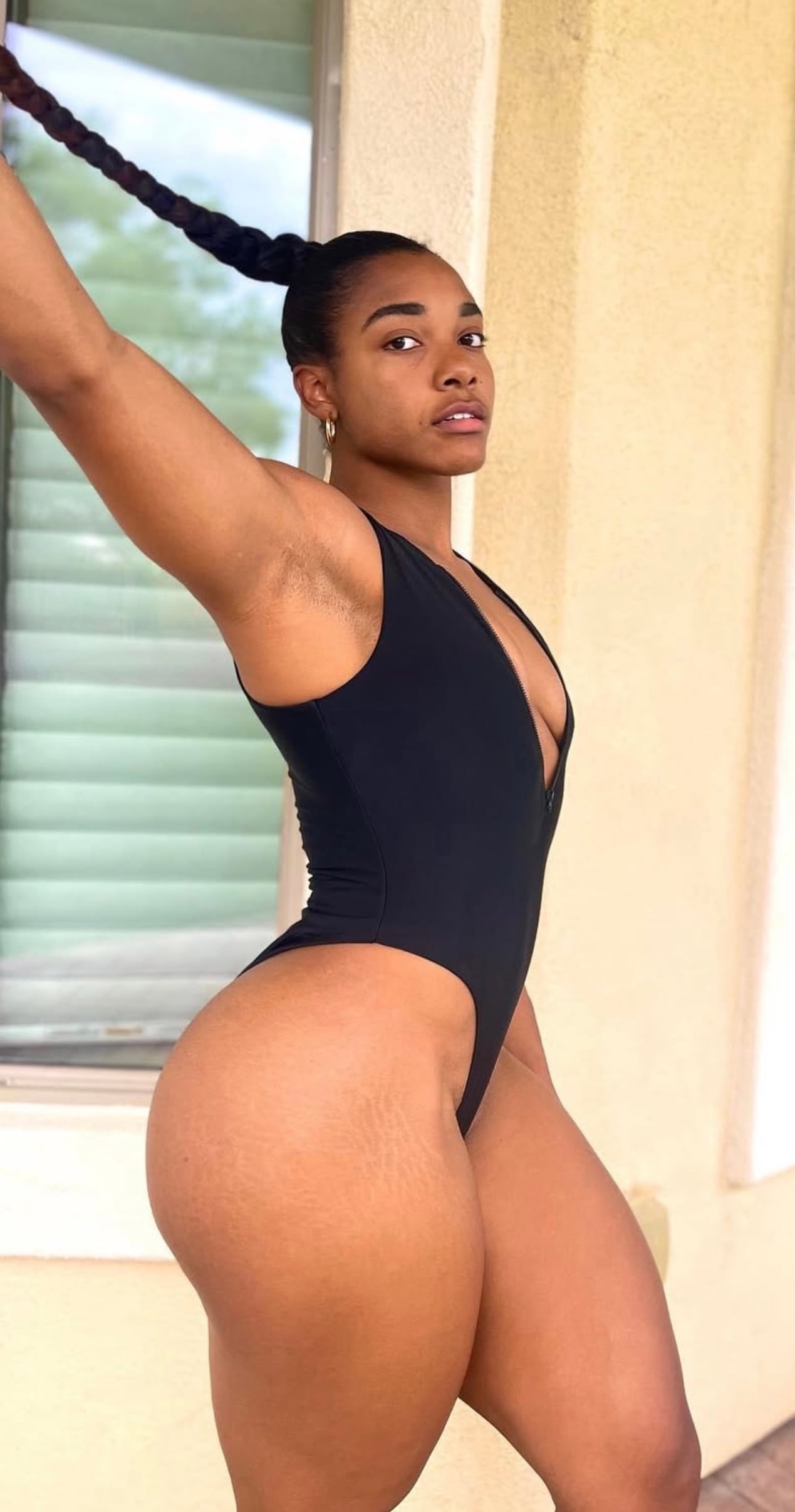 Ava Bracey nude 4