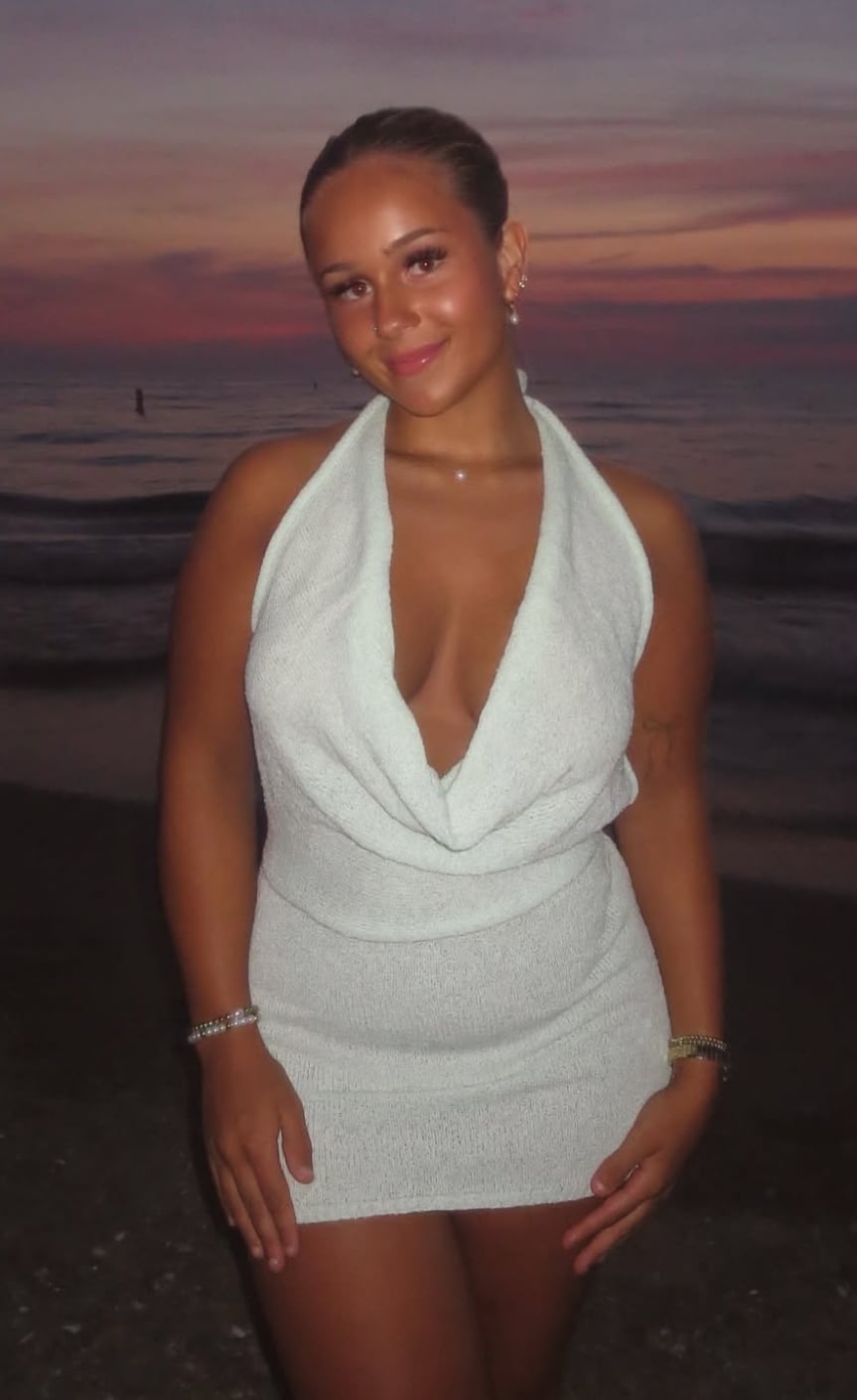 Ava Ludwar nude 3