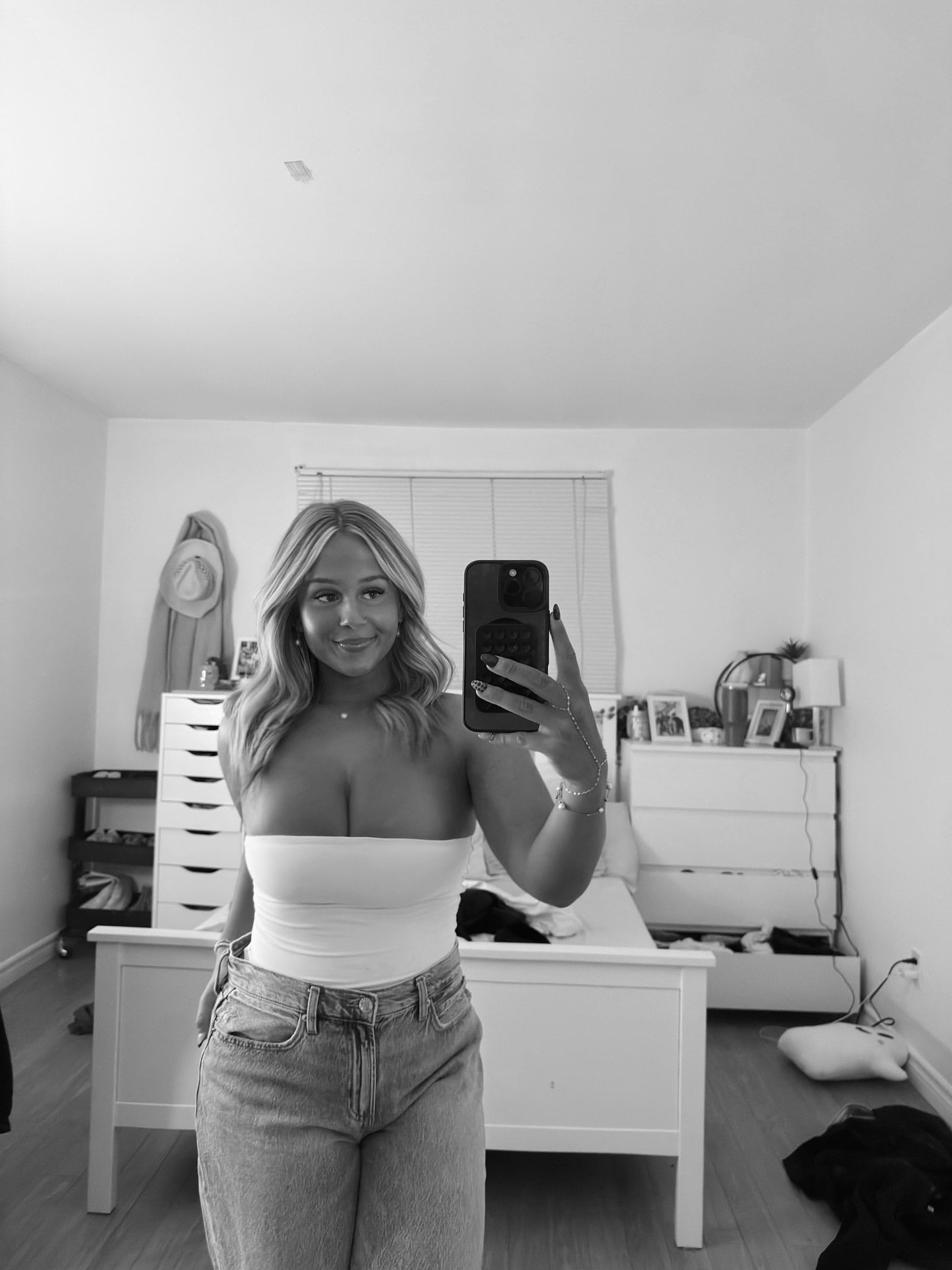 Ava Ludwar nude 9