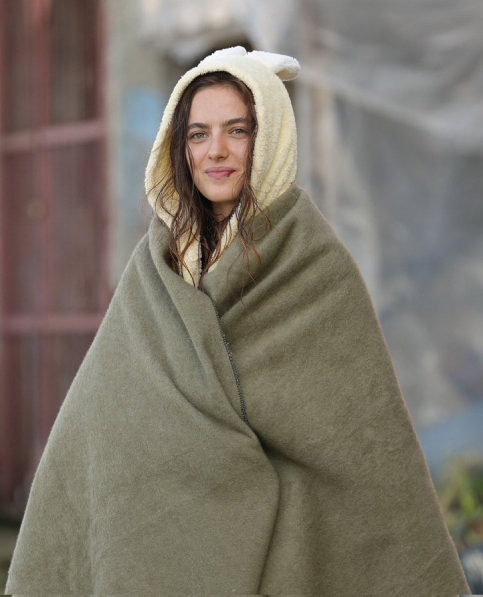 Ava Yaman nude 2
