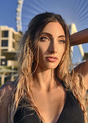 Avori Henderson nude 11