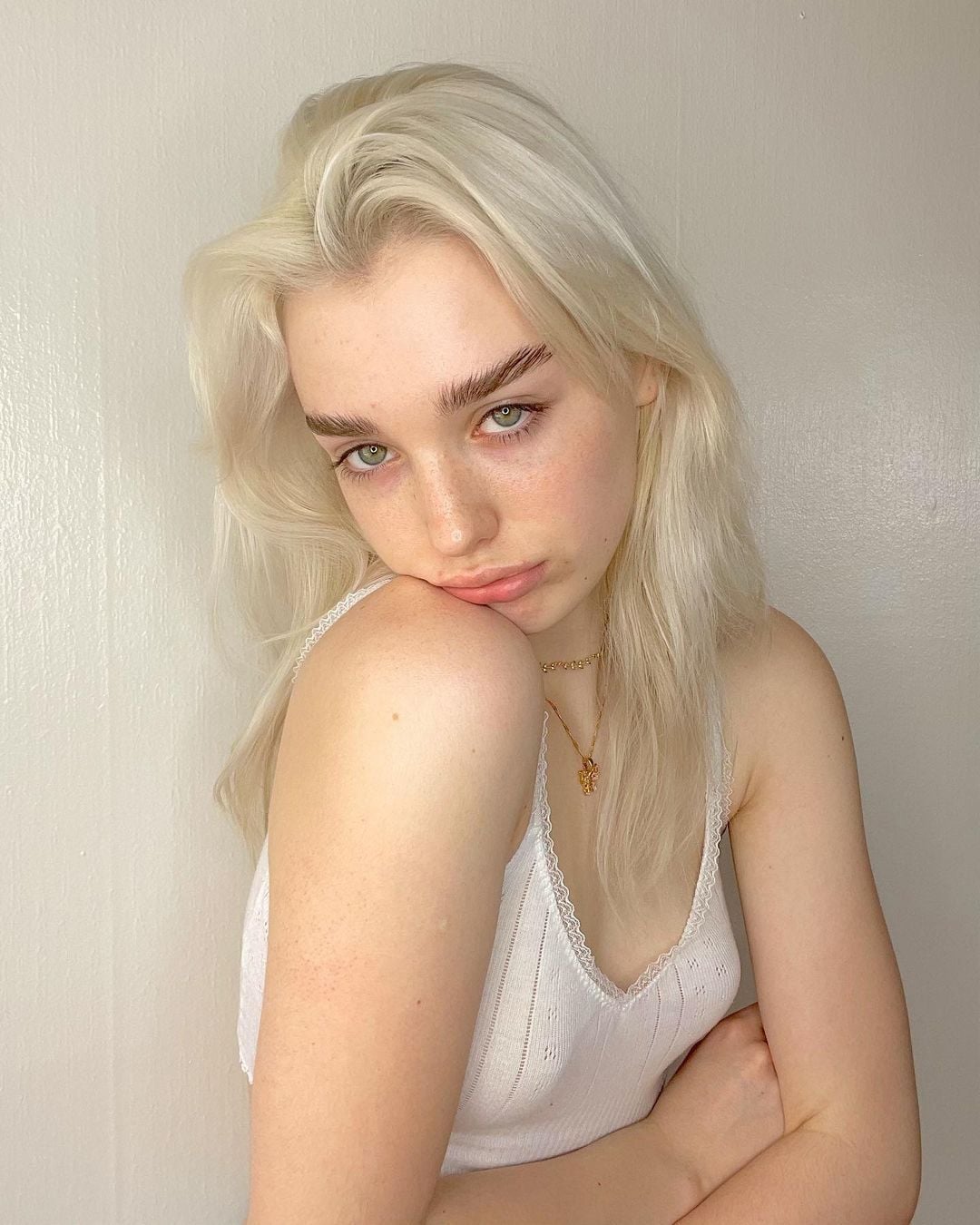 Avrey Ovard nude 7