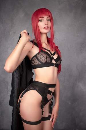 Axilirator Cosplay nude 2