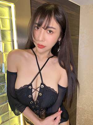 Aya Ueha nude 11