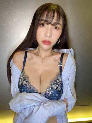 Aya Ueha nude 5