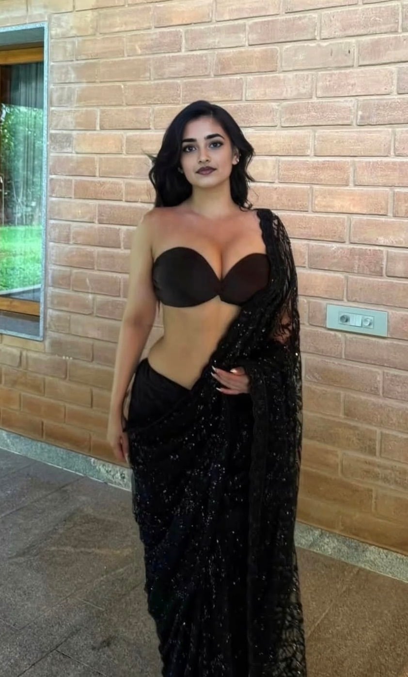 Ayah Shruti nude 2