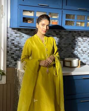 Ayeza Khan