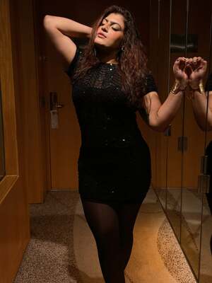 Ayushi Sharma nude 4