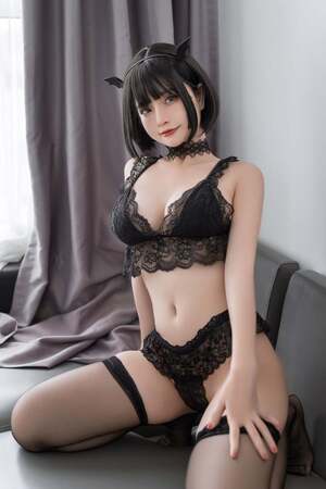 Azami nude 3
