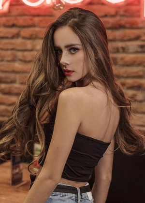 Azul Guaita nude 5