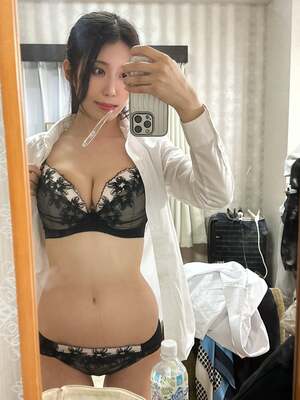 Azusa Tani nude 6