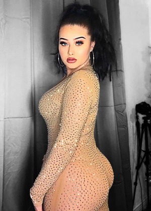 Baddie Madi nude 11