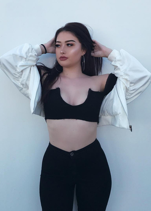 Baddie Madi nude 12