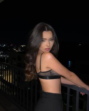 Badgal Giul nude 12