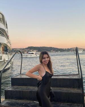 Badgal Giul nude 6