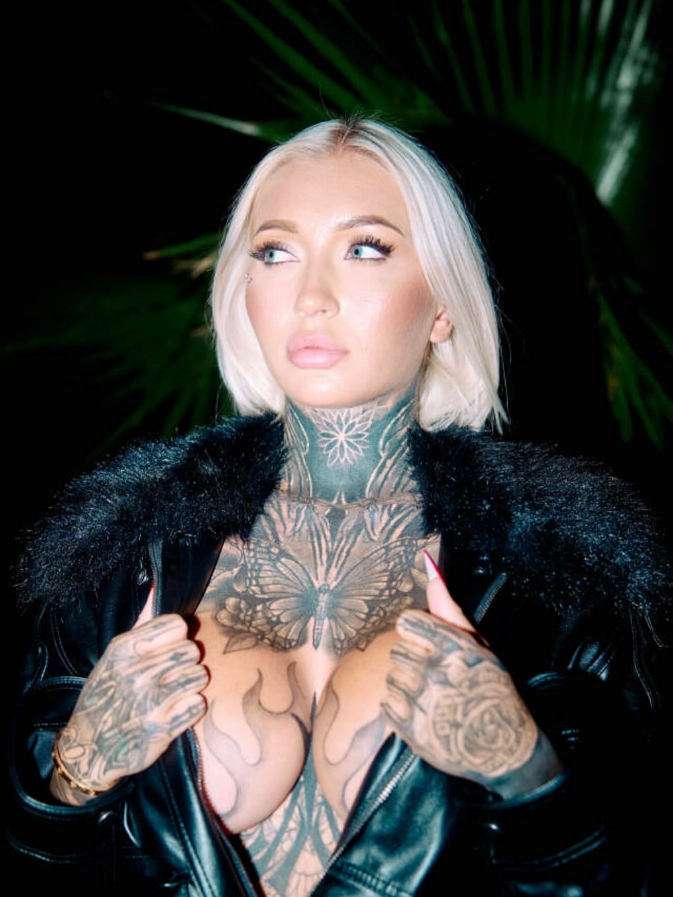 BadxLucy nude 8