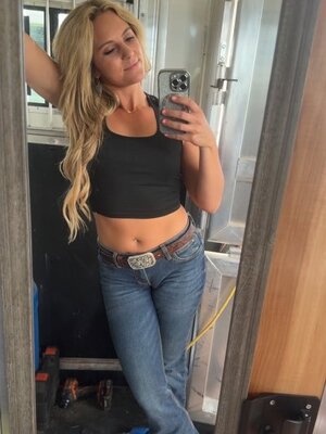 Bailey Brewer nude 4
