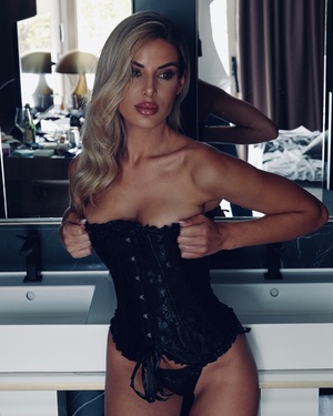 Barbara Amerigo nude 7
