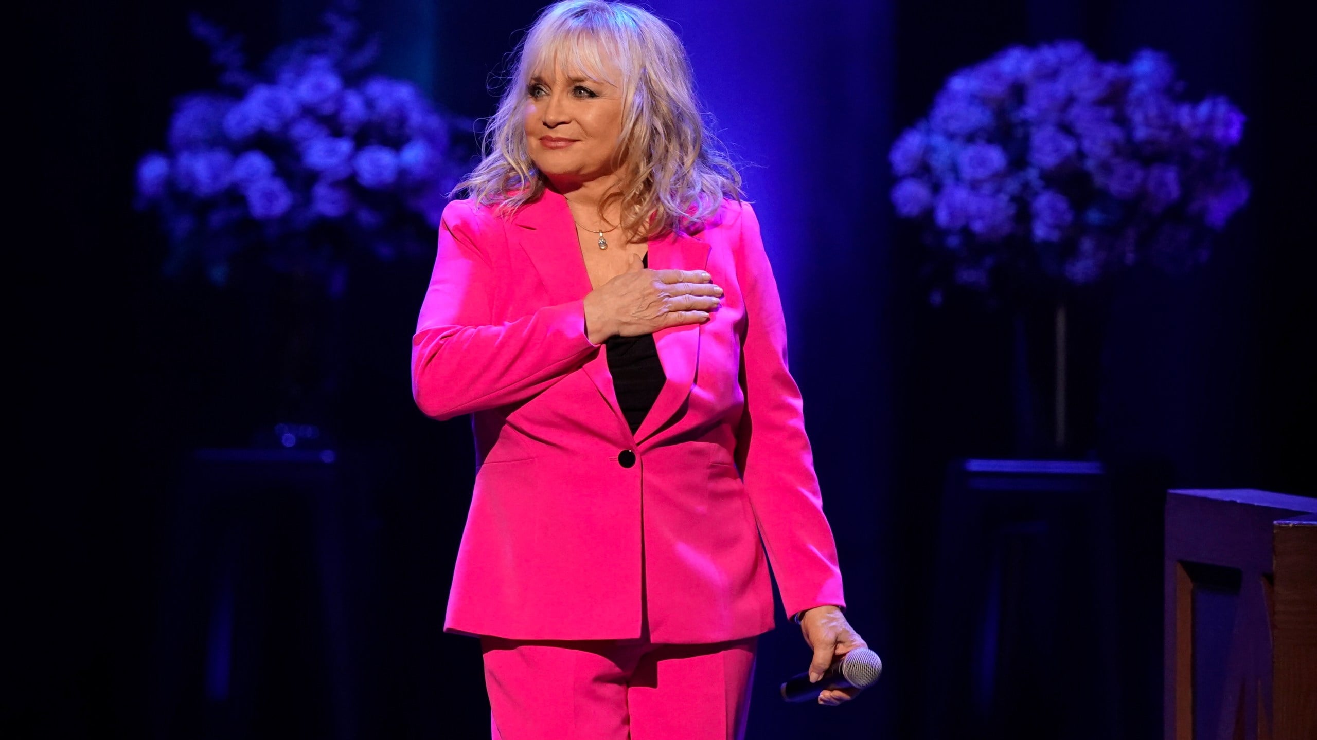 Barbara Mandrell nude 9