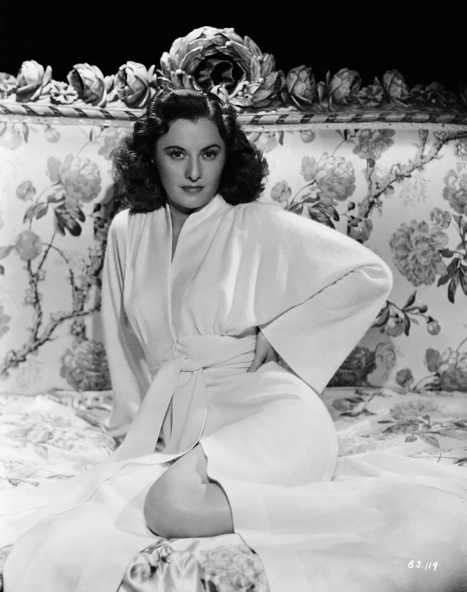 Barbara Stanwyck nude 3