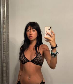 Beabadoobee nude 12