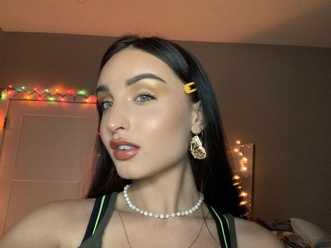 Beebee ASMR nude 5