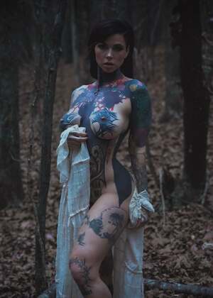 Beezzgarden nude 12