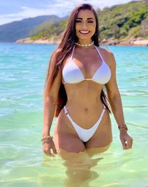 Bella Araujo nude 8