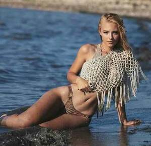 Bella LeBaron nude 12