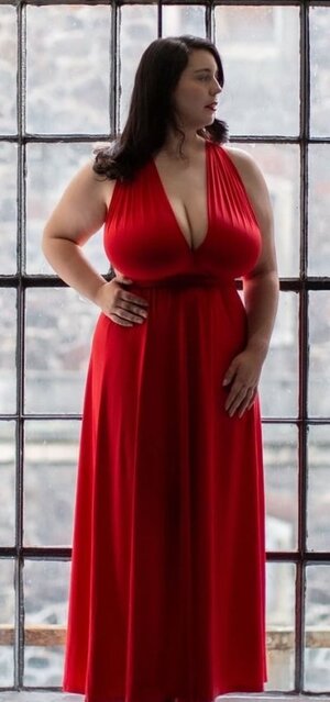 Bella Mona nude 2