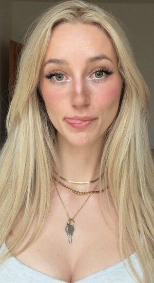 Bella Rae nude 5