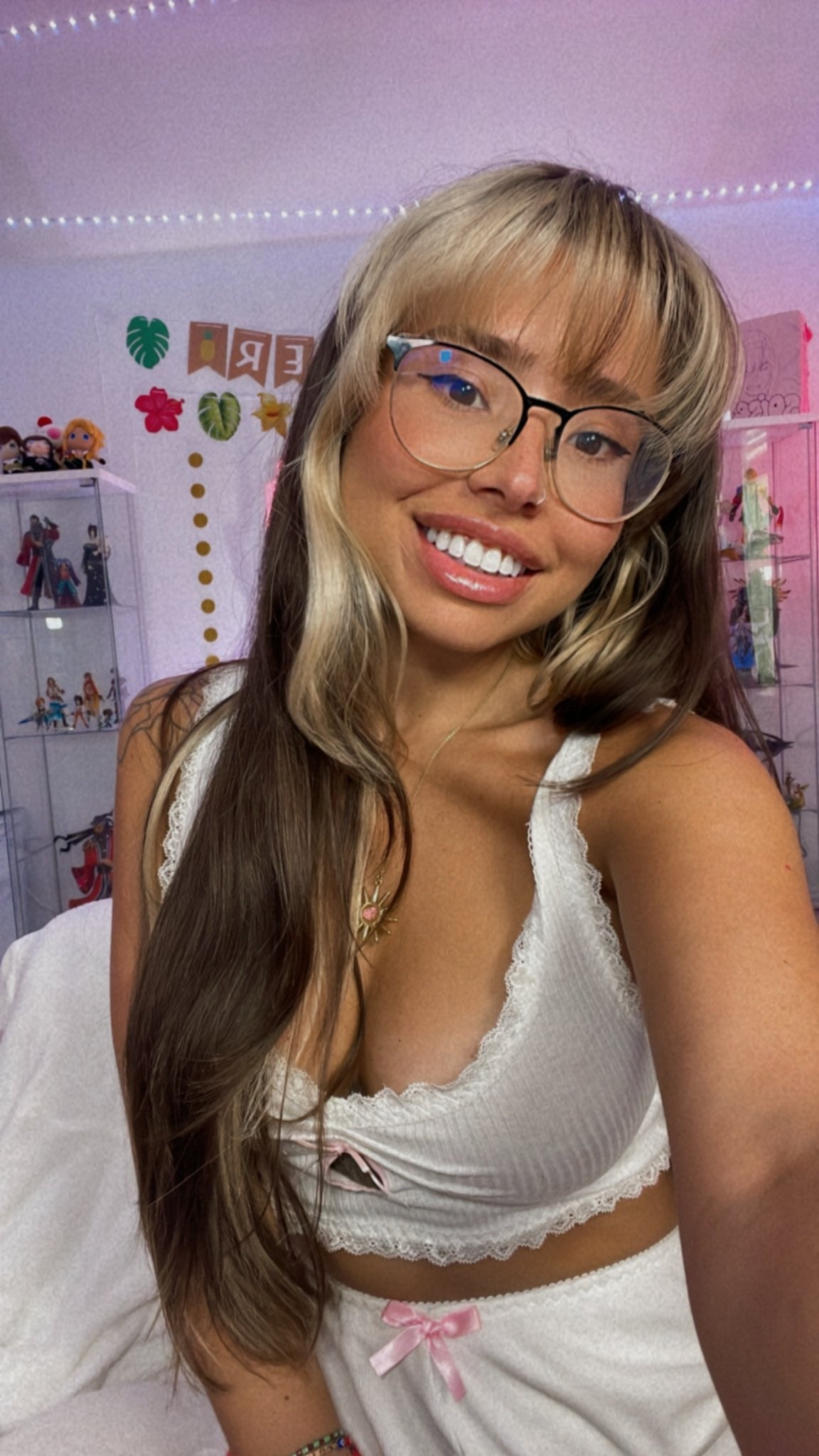 Bella Sois nude 5
