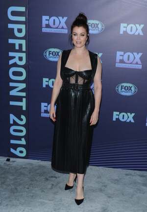 Bellamy Young nude 8