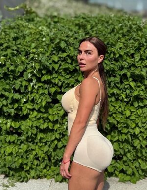 Belle Gregory nude 4
