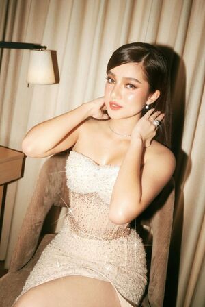 Belle Mariano nude 6